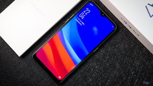 OPPO A7上手體檢：輕薄機身與超長續(xù)航，顏值與性能兼得