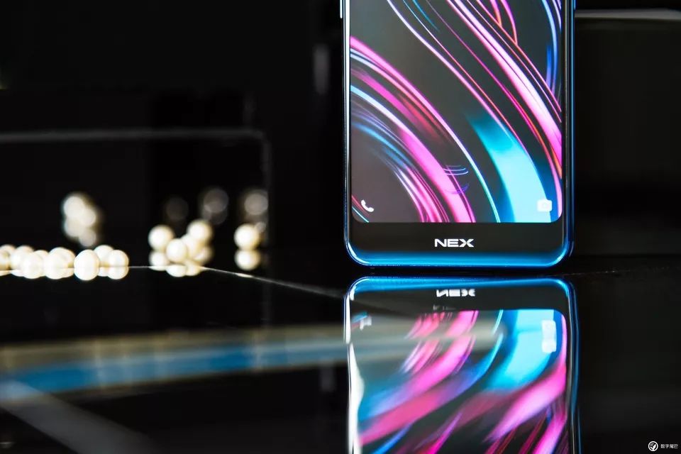 vivo NEX 雙屏版圖賞：既是實(shí)力派，也是「雙面派」