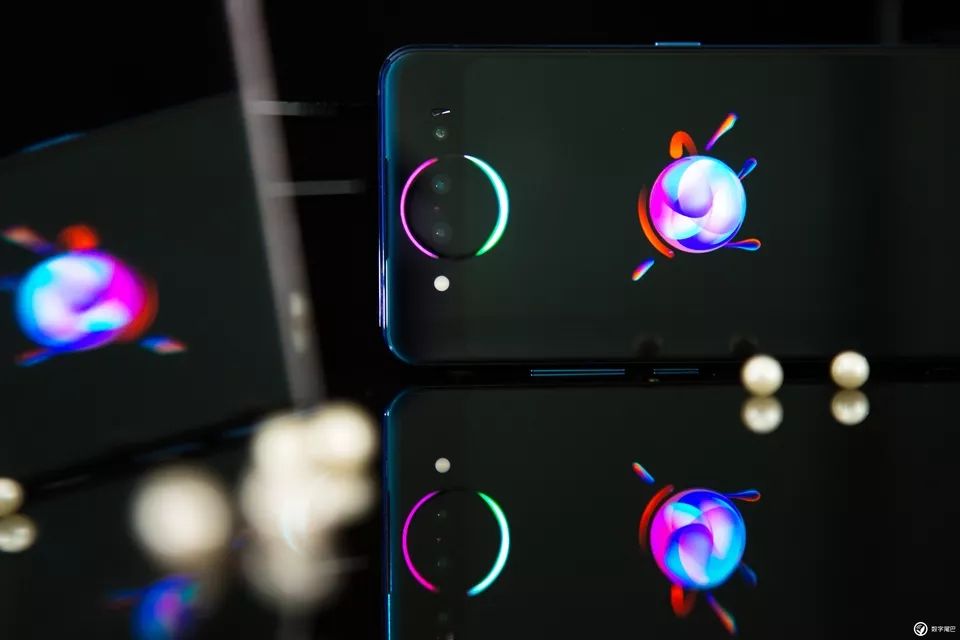 vivo NEX 雙屏版圖賞：既是實(shí)力派，也是「雙面派」