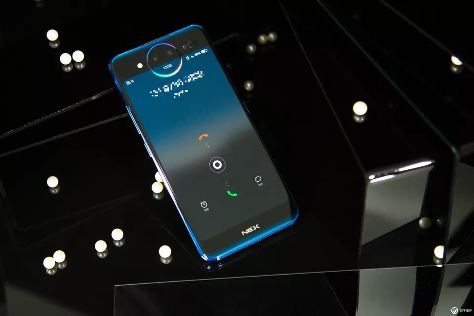 vivo NEX 雙屏版圖賞：既是實(shí)力派，也是「雙面派」