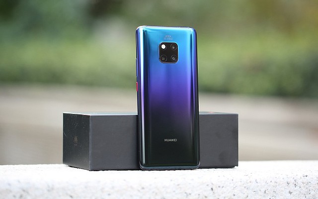 天貓雙12手機戰(zhàn)報出爐：華為Mate20 Pro超越iPhone XS登榜首