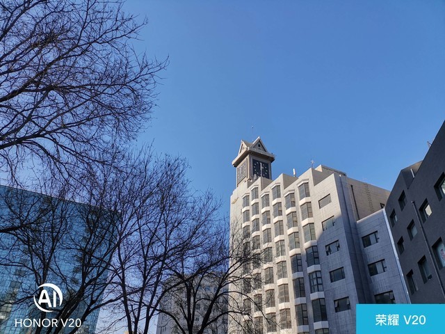 榮耀V20劍指果XS 旗艦機(jī)的博弈伯仲難分（審核不發(fā)） 