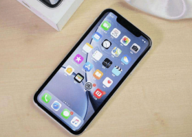 蘋果iPhone XR一夜之間跌至“白菜價(jià)”，網(wǎng)友：后悔買早了