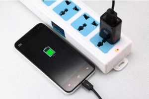 最傷手機(jī)的9種充電方式 90%人都不知道！你中了幾條？