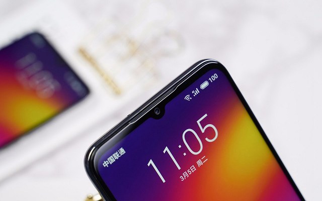 圓潤玻璃機(jī)身 魅族Note9真機(jī)圖賞