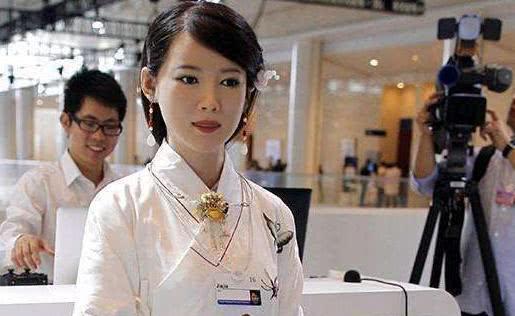 日本創(chuàng)造女性機器人具備女友一切功能 網(wǎng)友：富人不需要，窮人買不起??！