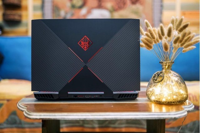 惠普暗影精靈4 Pro游戲筆記本體驗：大“顯”身手為游戲護(hù)航