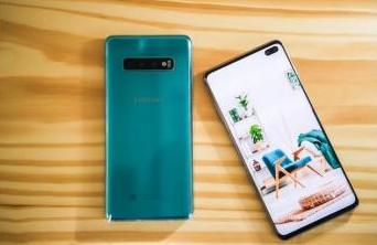 三星Galaxy S10系列動(dòng)態(tài)AMOLED屏幕“領(lǐng)先技術(shù)，頂級(jí)體驗(yàn)”