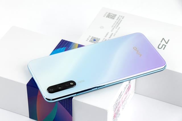 vivo Z5正式開售，1500元到2000元價位段擁有極強的競爭力