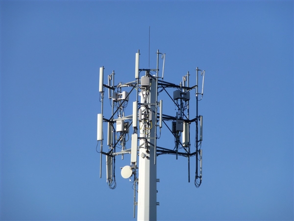 三大運營商11月運營數(shù)據(jù)對比：移動4G、寬帶一騎絕塵