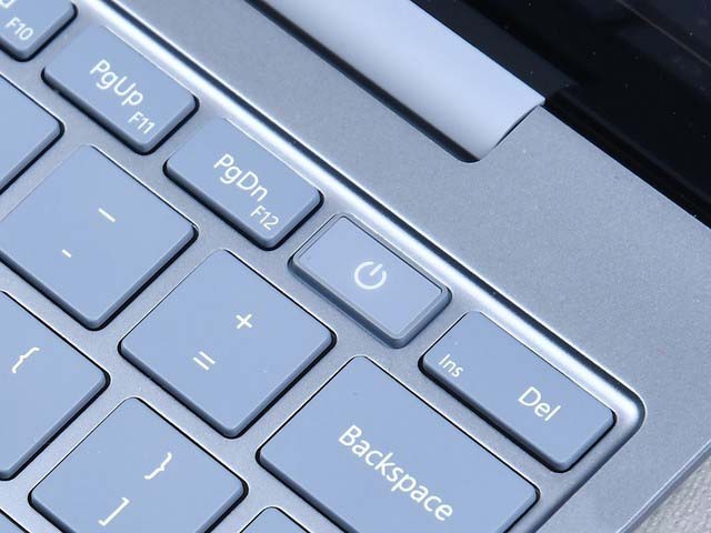 Surface Laptop Go 開箱試用 可以入手 